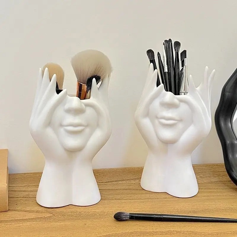 Makeup Brush Holder & Desktop Organizer – Elegant Decorative Stand