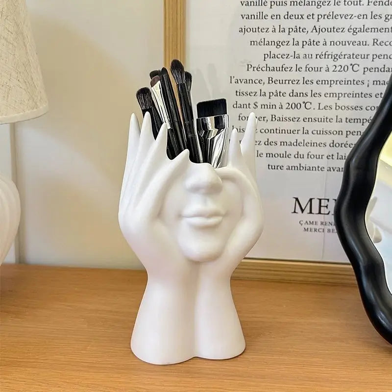 Makeup Brush Holder & Desktop Organizer – Elegant Decorative Stand