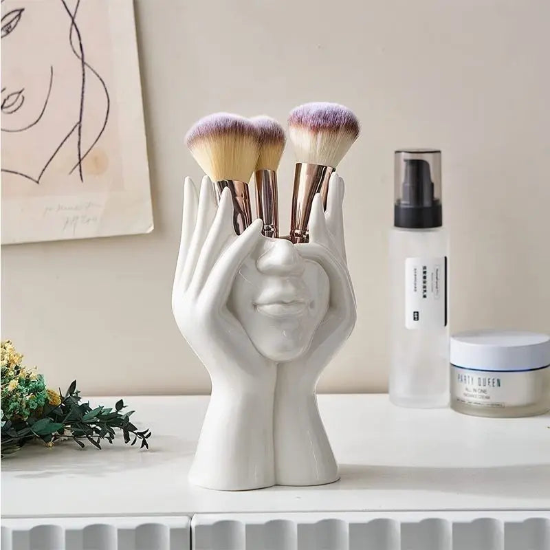 Makeup Brush Holder & Desktop Organizer – Elegant Decorative Stand